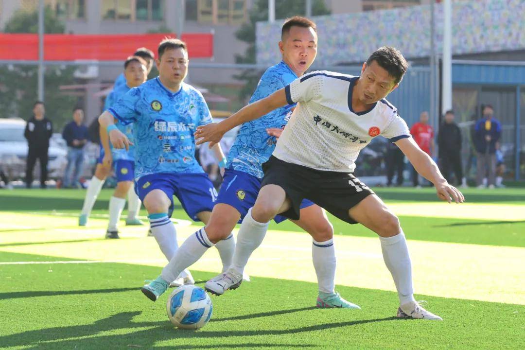 体育赛事上演精彩对决,场面壮观令人心潮澎湃的简单介绍 体育赛事上演精彩对决,场面壮观令人心潮澎湃的简单介绍