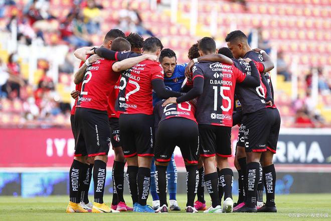 都灵那不勒斯击败对手，士气高昂的简单介绍