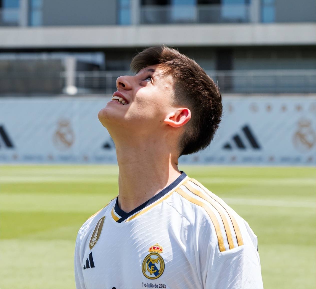 皇马中场伤愈复出,助球队迎接新赛季挑战的简单介绍 皇马中场伤愈复出,助球队迎接新赛季挑战的简单介绍