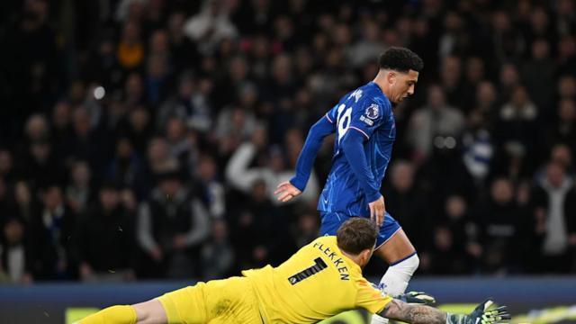 开云下载-欧洲豪强力争冠军，球场风云再掀激情