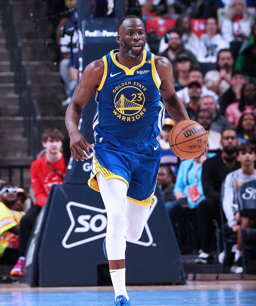 开云体育平台APP-勇士客场战胜灰熊，格林全面发挥