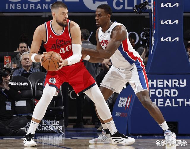 开云体育-快船队主将受伤无缘下一场比赛，球队备战压力倍增的简单介绍