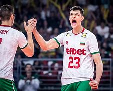 包含保加利亚三比零完胜斯洛伐克，波普夫登上前场刷屏的词条