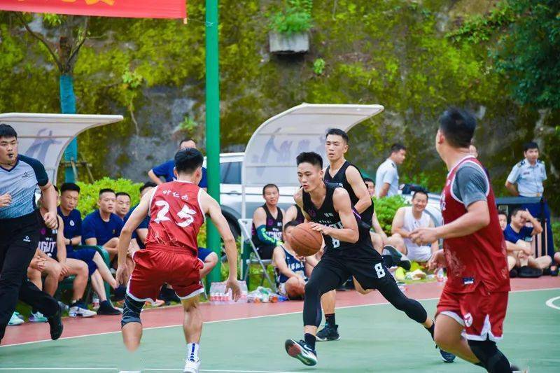 开云体育入口-包含贵阳男篮斗志昂扬，凶猛篮下势不可挡的词条