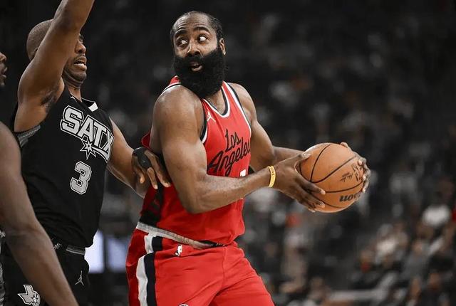 开云体育下载-战术大师执教球队，助力全队逆袭