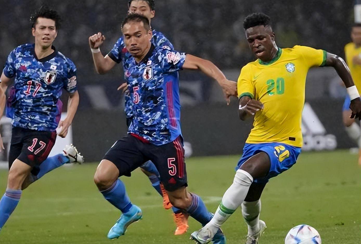 开云体育下载-南洋球队面对争议，迎难而上取胜