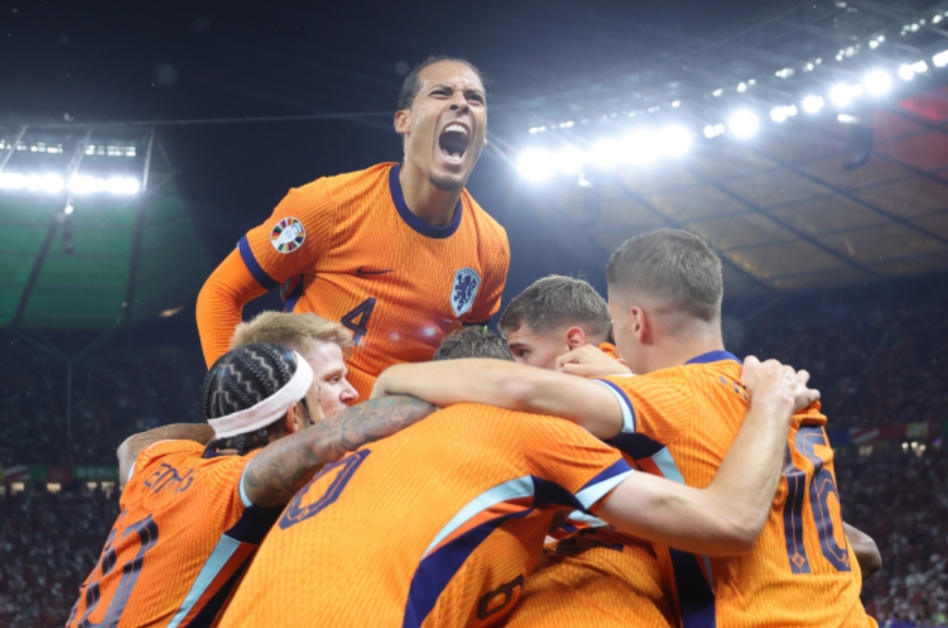 开云官网-荷兰队表现出色，击败对手晋级半决赛的简单介绍