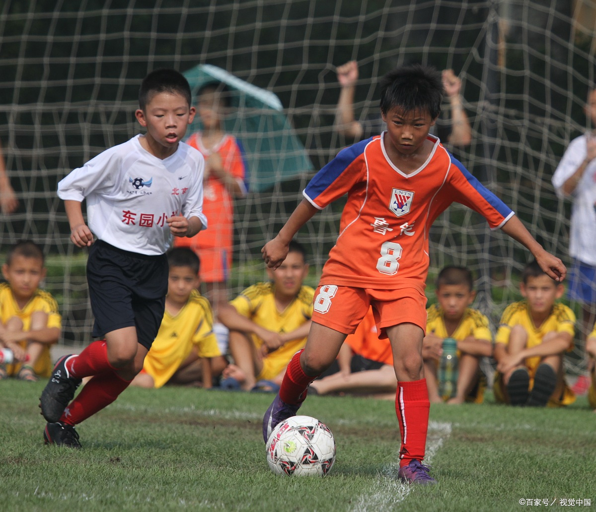 关于专业足球联赛战队努力备战决赛的信息