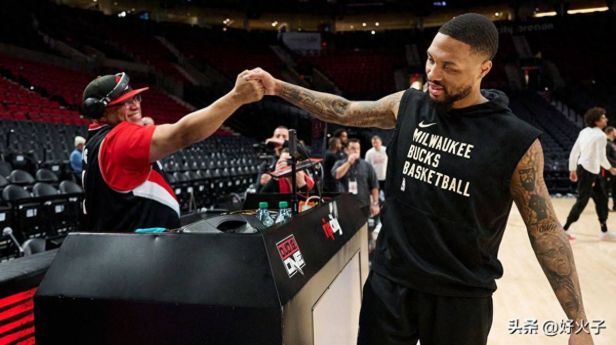 开云官网-开拓者队球星达米安-利拉德获得西部球队最佳球员的简单介绍