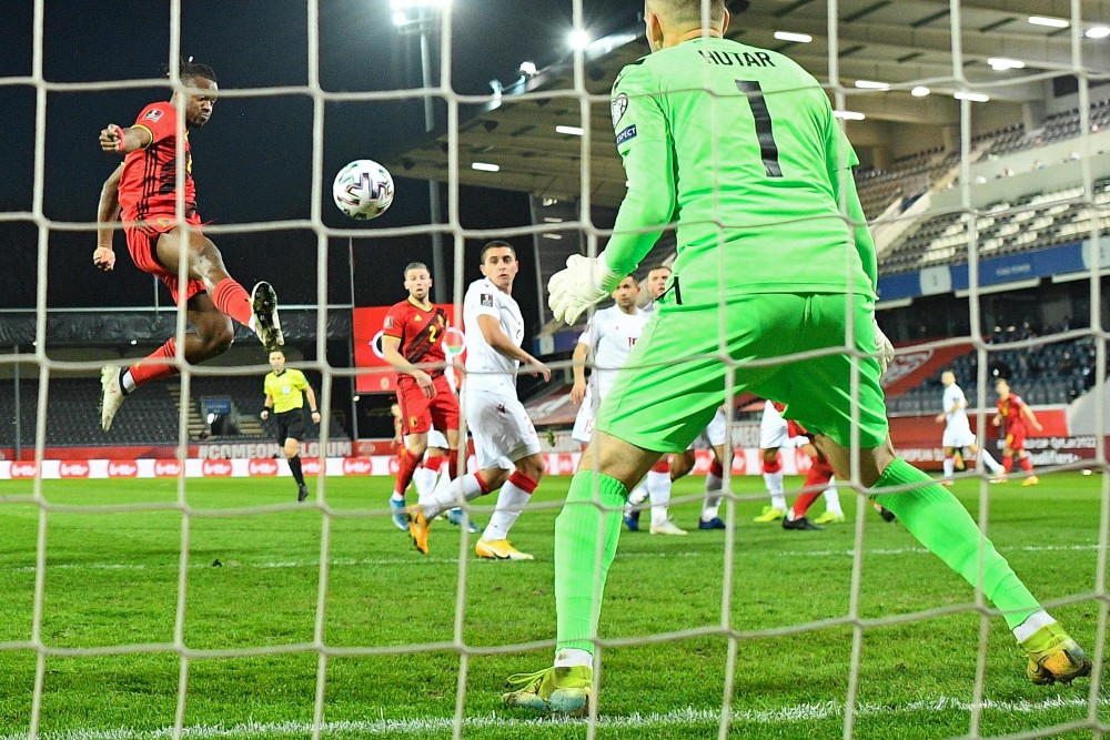 白俄罗斯队在比赛中不敌对手，为晋级受挫