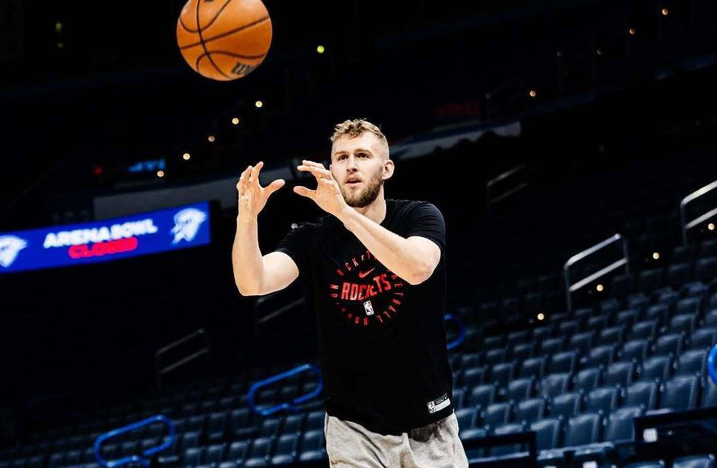 开云体育官方网站-火箭队签约大个子球员,希望他在内线起到作用的简单介绍