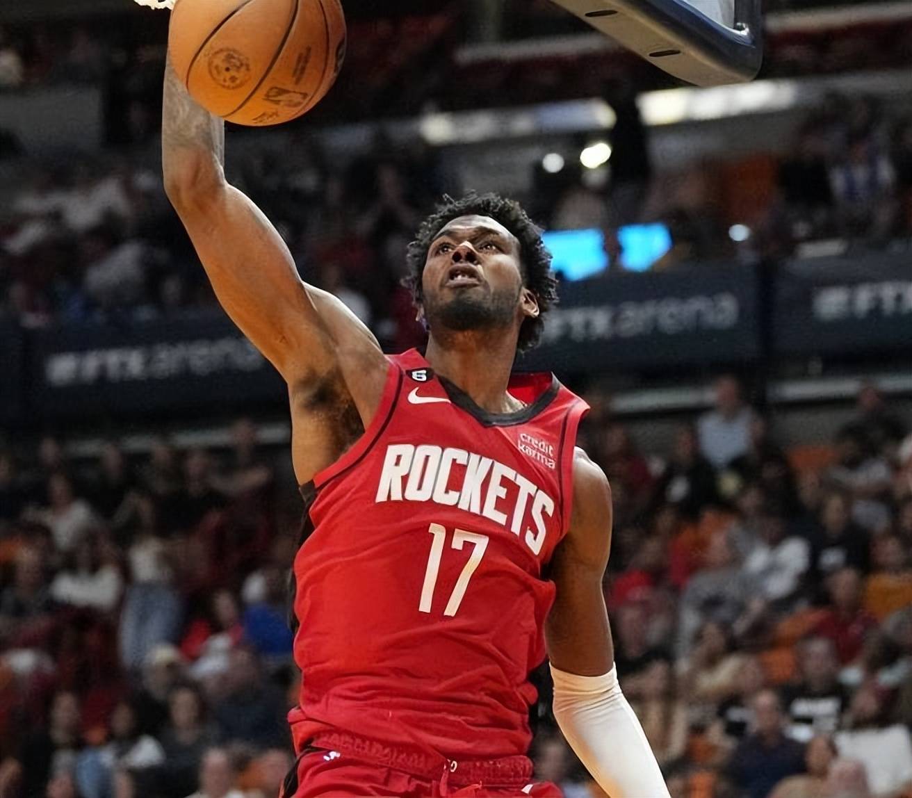 爵士队长领衔球队备战，气势如虹展示强大实力的简单介绍