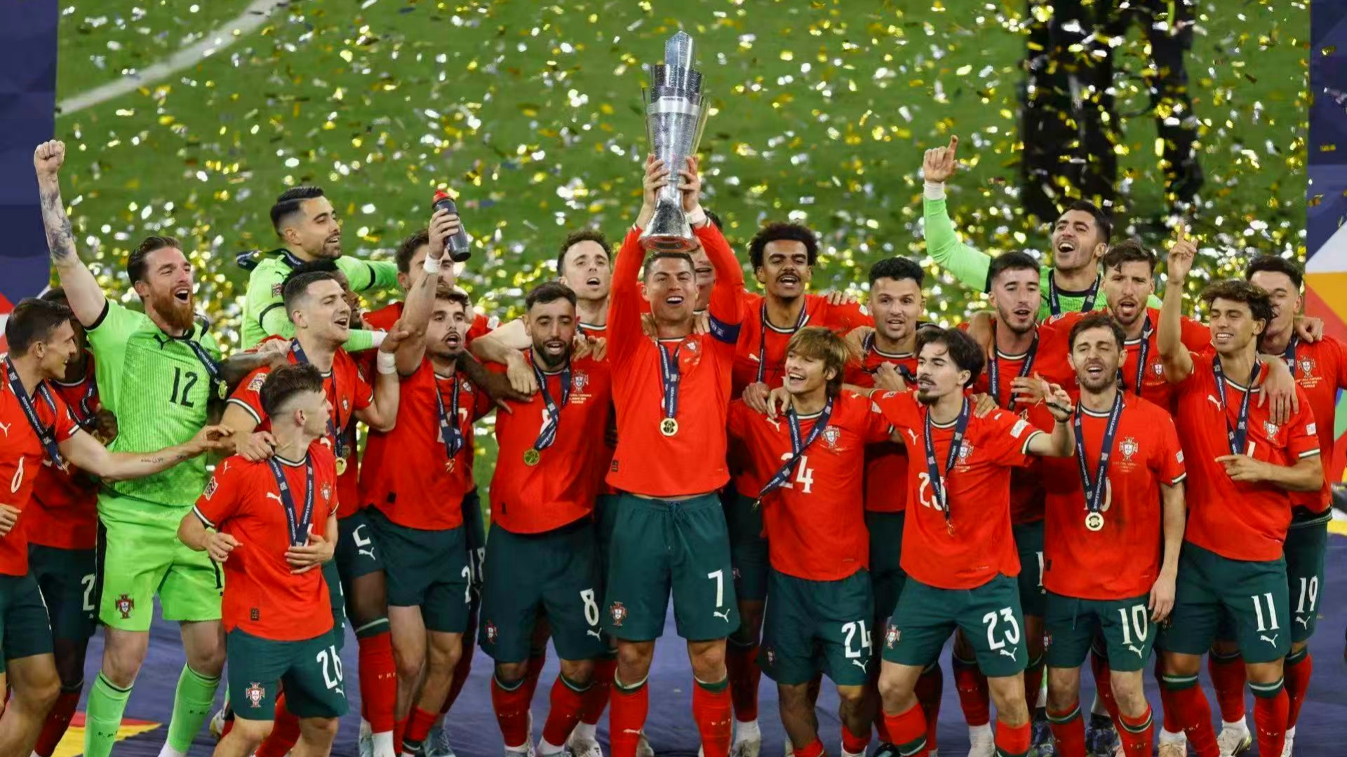 开云体育平台APP-包含C罗助葡萄牙队3-0大胜匈牙利！欧洲杯首战开门红！的词条