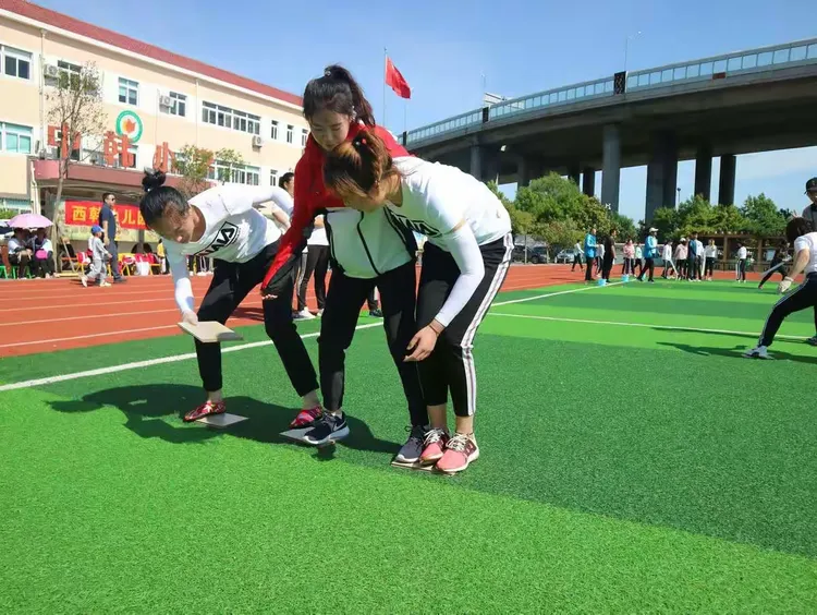 开云官网-团队协作默契，最终夺得团体比赛冠军的简单介绍