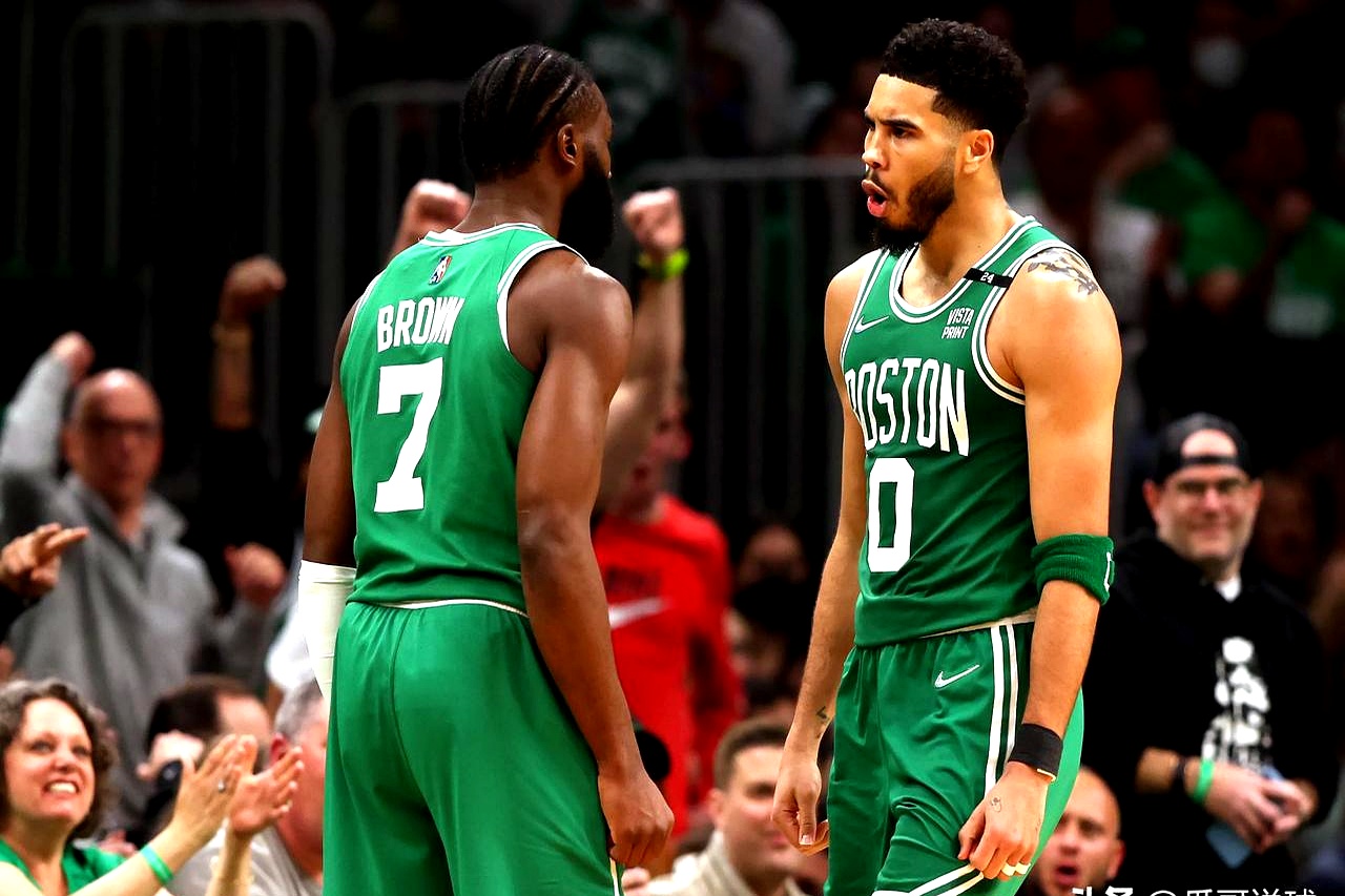 步行者不敌凯尔特人,败局已定 步行者不敌凯尔特人,败局已定