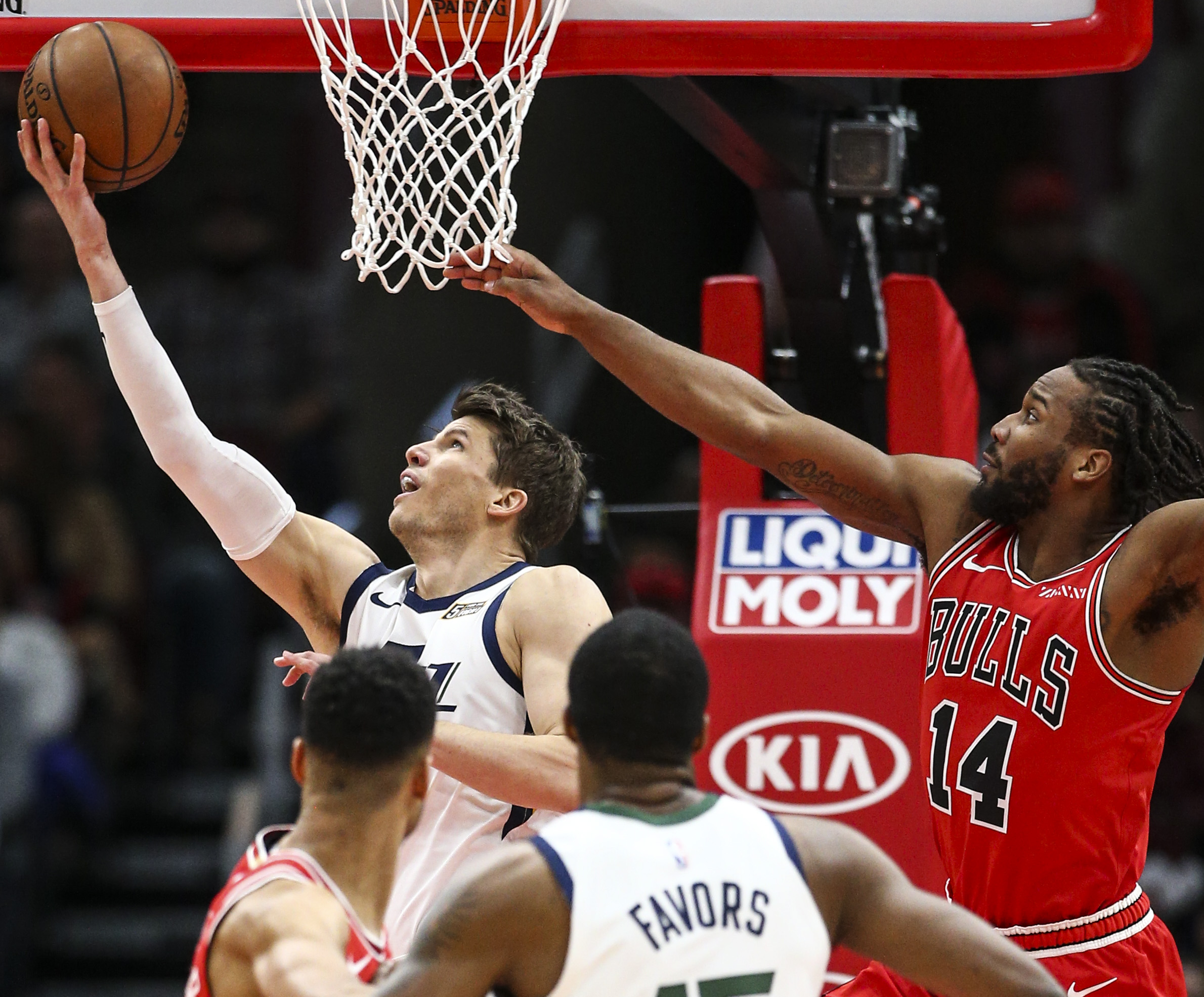 开云体育下载-爵士胜公牛，成功杀入总决赛