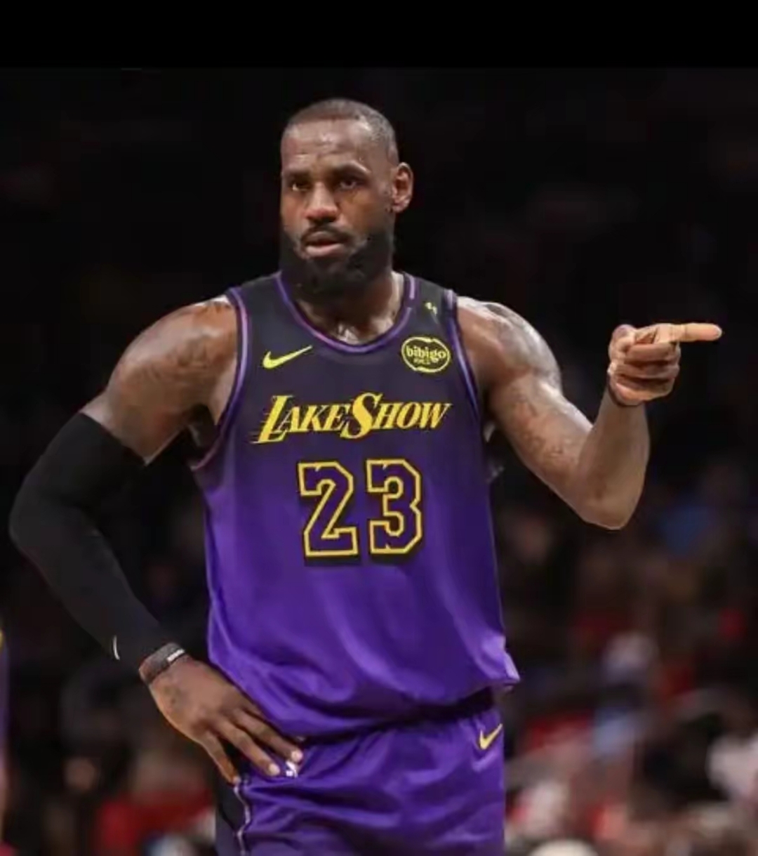 湖人惨遭雄鹿逆转,詹姆斯孤立无援 湖人惨遭雄鹿逆转,詹姆斯孤立无援