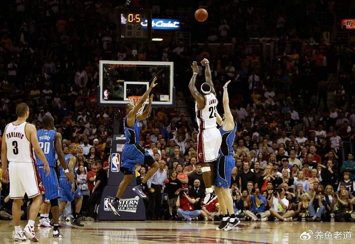 湖人B队绝杀法国男篮,布拉德利送出助攻的简单介绍 湖人B队绝杀法国男篮,布拉德利送出助攻的简单介绍