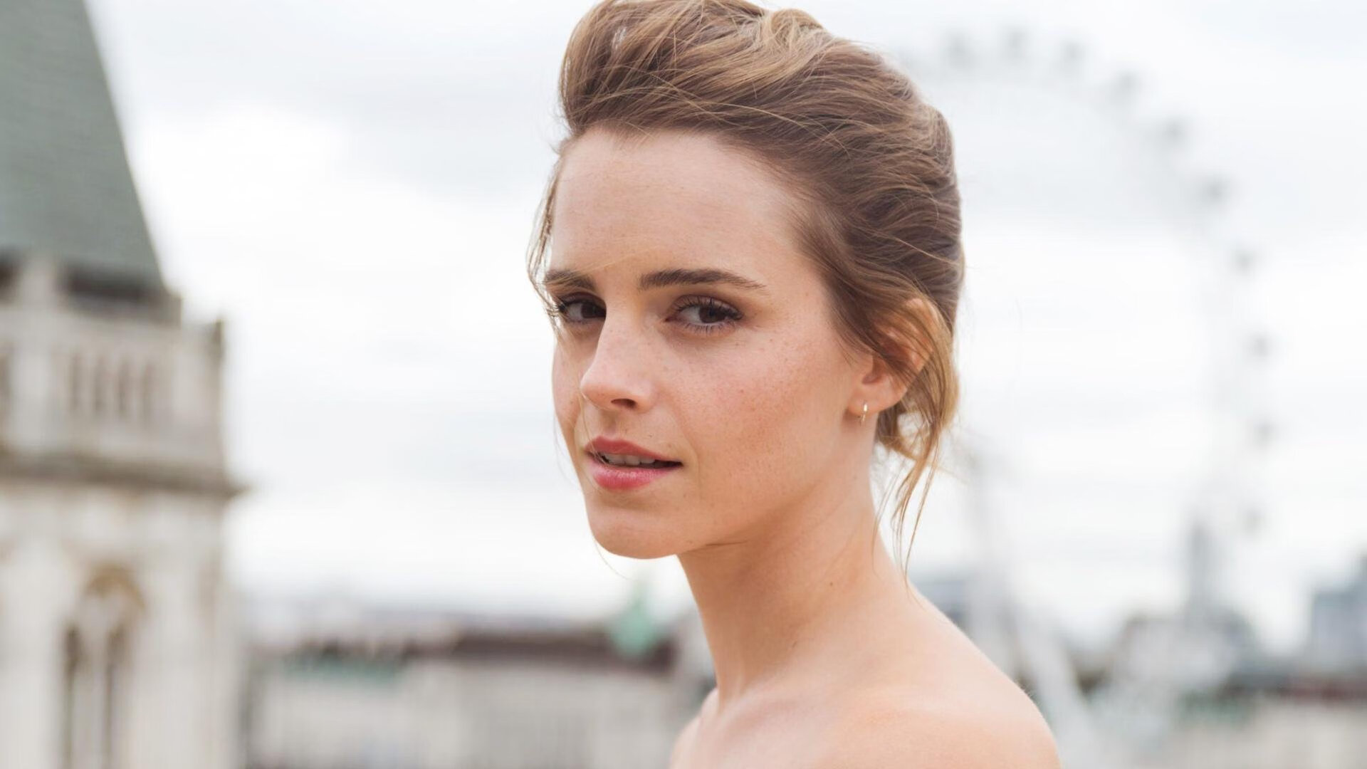 开云体育官网-跨联赛巅峰对决，杜兰特爆发狂飙，76人铁血防守锁死辽宁队