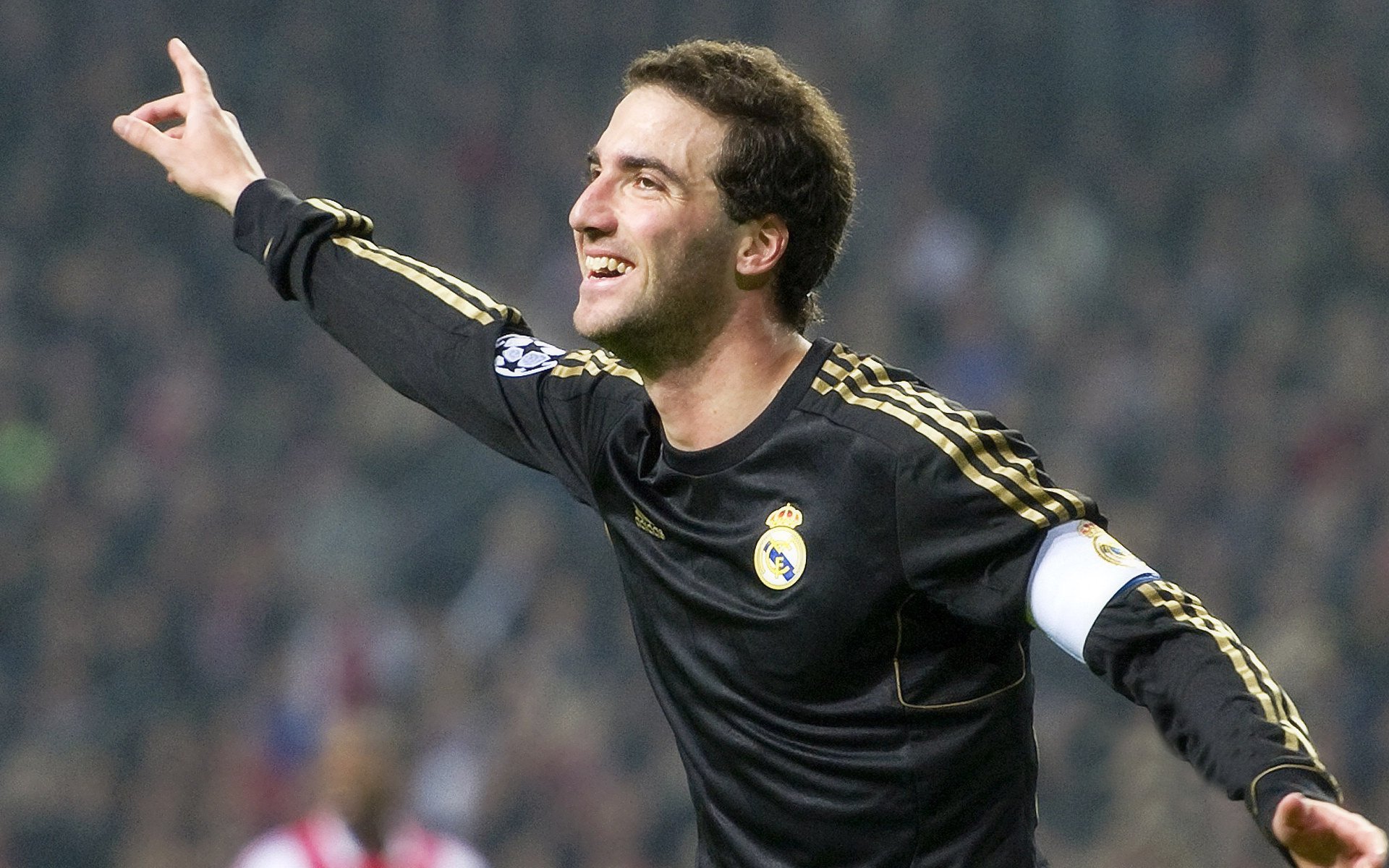 开云体育app-巨轮倾覆之夜，当基耶萨的焰火，照亮突尼斯逆转马德里的沙漠风暴