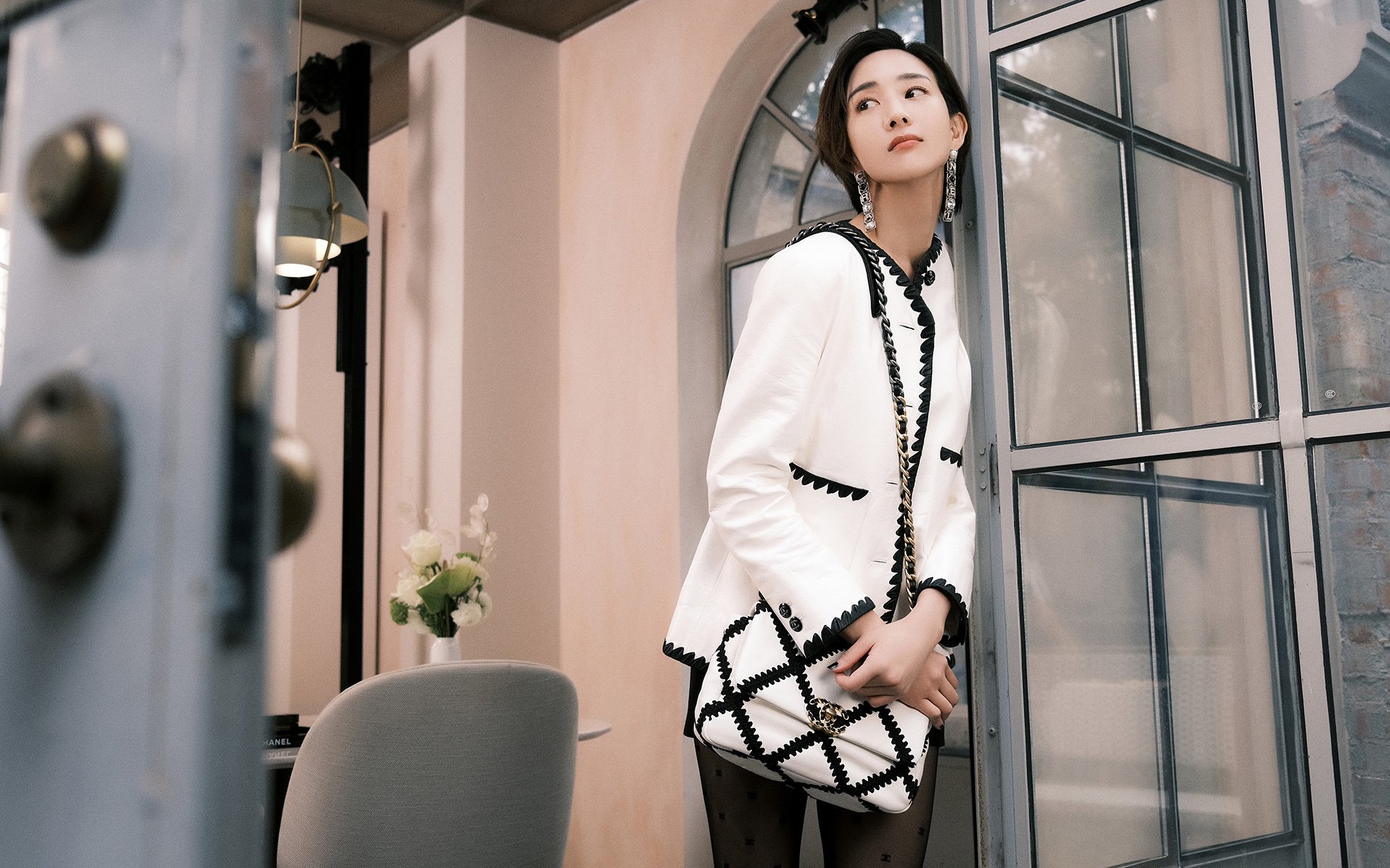 开云体育中国-东决夜武切维奇天神下凡！雷霆17分逆转尼克斯晋级总决赛