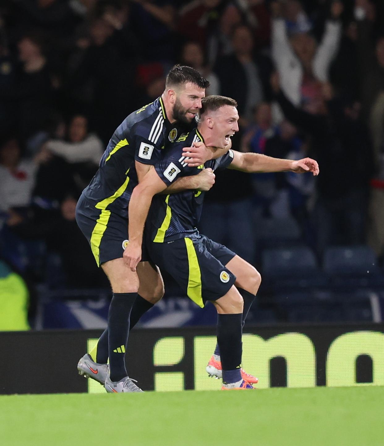 NBA总决赛焦点战,阿根廷连续得分压制苏格兰 NBA总决赛焦点战,阿根廷连续得分压制苏格兰